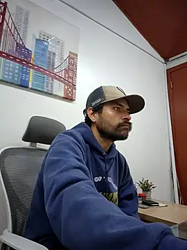 Snapshot of Nateskp_1 chatting on November 14, 2025, 2:04 am Nateskp 1 online show from November 14, 2025, 2:04 am