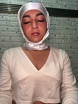 CelestSkyy online show from October 29, 2025, 8:30 pm