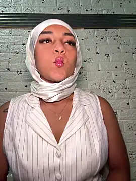 CelestSkyy online show from October 28, 2025, 12:33 am