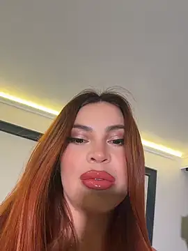 Snapshot of AbrilColls_ chatting on July 8, 2026, 11:49 pm AbrilColls online show from July 8, 2026, 11:49 pm