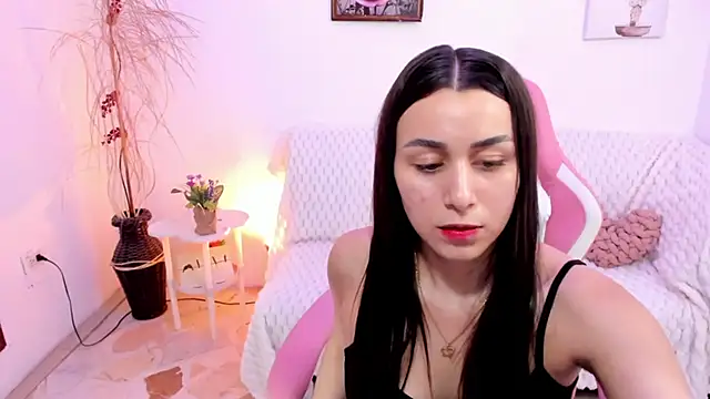 EmmaMyers1 online show from May 7, 2026, 8:45 pm