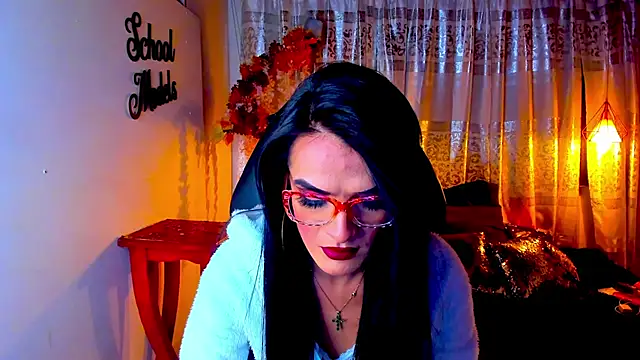 ZAMMIRA online show from October 14, 2025, 4:35 am