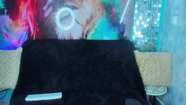 ZAMMIRA online show from March 25, 2026, 12:37 pm