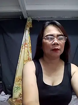 Snapshot of erma_joy chatting on April 23, 2026, 9:49 am erma joy online show from April 23, 2026, 9:49 am