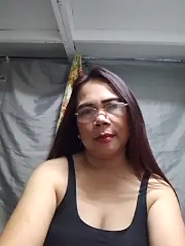 Snapshot of erma_joy chatting on April 30, 2026, 8:57 pm erma joy online show from April 30, 2026, 8:57 pm