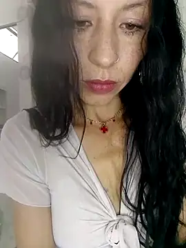 you yuyuu online show from October 27, 2025, 4:19 pm