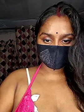 Snapshot of Sweet-Maddlina chatting on April 4, 2026, 12:12 pm Sweet-Maddlina online show from April 4, 2026, 12:12 pm