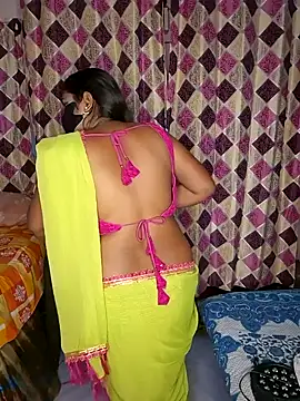 Snapshot of Sweet-Maddlina chatting on March 9, 2026, 1:36 pm Sweet-Maddlina online show from March 9, 2026, 1:36 pm