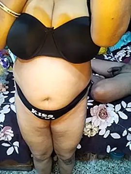 Snapshot of modhu82 chatting on November 27, 2025, 6:41 pm modhu82 online show from November 27, 2025, 6:41 pm