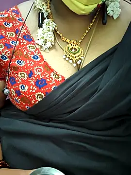 Snapshot of sweetrevathi chatting on October 26, 2025, 10:21 pm sweetrevathi online show from October 26, 2025, 10:21 pm