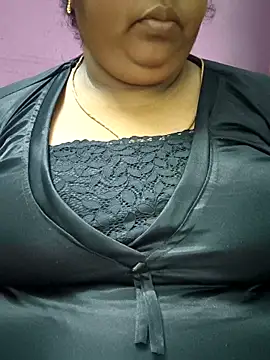 Snapshot of sweetrevathi chatting on November 18, 2025, 4:10 pm sweetrevathi online show from November 18, 2025, 4:10 pm