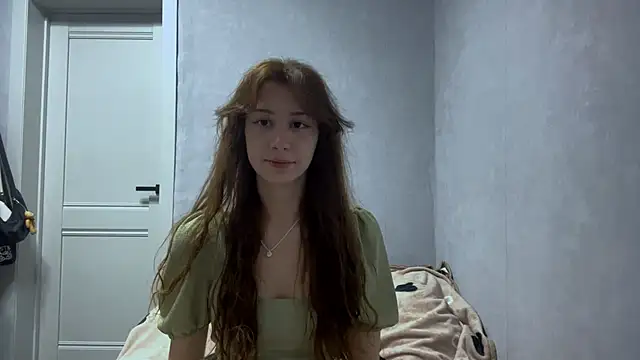 WildPeachh online show from November 10, 2025, 6:24 pm