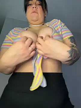 Snapshot of SwittieKendra chatting on January 7, 2026, 7:46 am SwittieKendra online show from January 7, 2026, 7:46 am