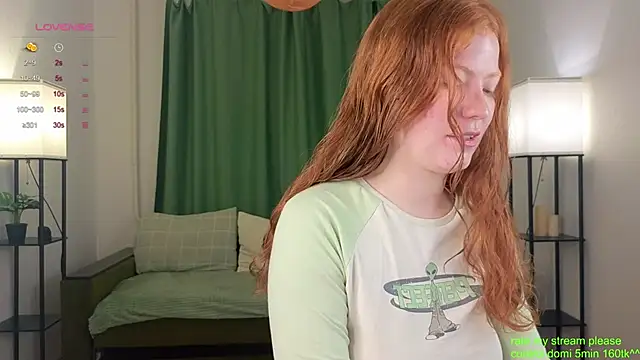 Snapshot of GingerCute chatting on November 15, 2025, 11:47 am GingerCute online show from November 15, 2025, 11:47 am