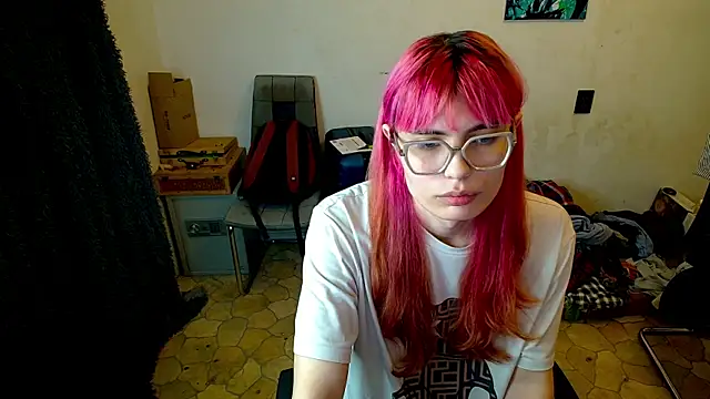 Snapshot of Lizochka1337 chatting on December 17, 2025, 2:38 am Lizochka1337 online show from December 17, 2025, 2:38 am