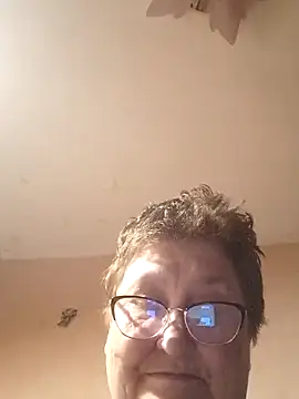 Katherine735 online show from April 6, 2026, 7:26 pm