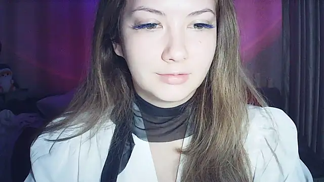 Snapshot of MoodieMira chatting on March 3, 2026, 10:50 pm MoodieMira online show from March 3, 2026, 10:50 pm