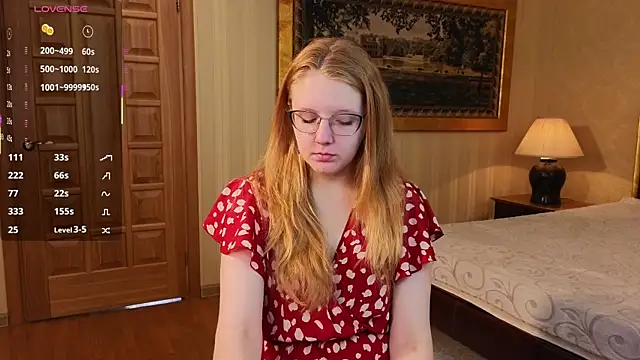 Snapshot of AlinaAldrete chatting on November 18, 2025, 5:00 am AlinaAldrete online show from November 18, 2025, 5:00 am