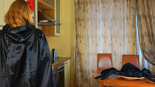 Snapshot of AlinaAldrete chatting on October 31, 2025, 7:16 am AlinaAldrete online show from October 31, 2025, 7:16 am