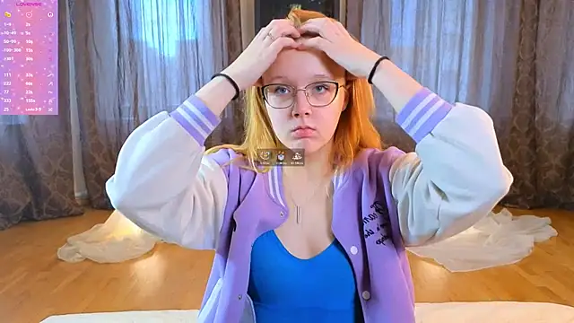 Snapshot of AlinaAldrete chatting on October 26, 2025, 4:13 am AlinaAldrete online show from October 26, 2025, 4:13 am