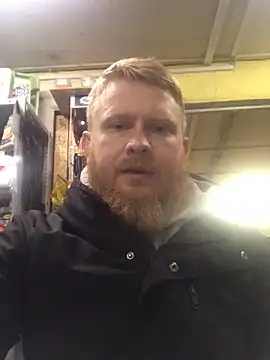 Snapshot of bodywork30 chatting on October 20, 2025, 3:56 pm bodywork30 online show from October 20, 2025, 3:56 pm