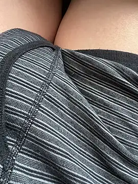 haruki 18old online show from November 30, 2025, 4:35 am