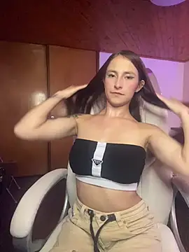 Snapshot of Im_scarlett18 chatting on November 29, 2025, 10:43 pm Im scarlett18 online show from November 29, 2025, 10:43 pm