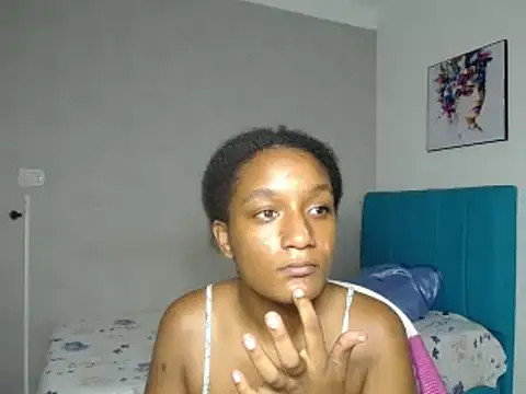 millysweetass online show from November 7, 2025, 2:32 pm