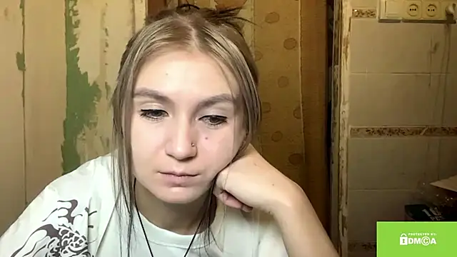 ArianeBhayani online show from November 6, 2025, 9:08 pm