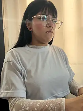 Snapshot of angie_rousse_ chatting on November 24, 2025, 1:00 pm angie rousse online show from November 24, 2025, 1:00 pm