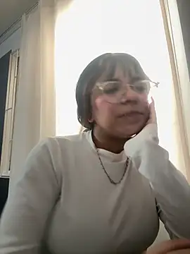 Snapshot of angie_rousse_ chatting on December 1, 2025, 1:12 pm angie rousse online show from December 1, 2025, 1:12 pm