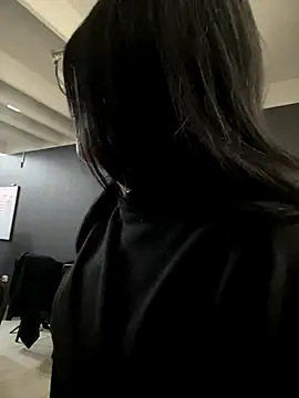 Snapshot of angie_rousse_ chatting on November 17, 2025, 1:04 pm angie rousse online show from November 17, 2025, 1:04 pm