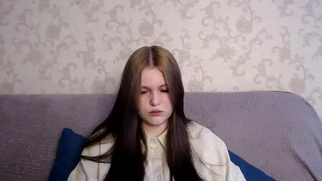 Snapshot of Musegirl chatting on November 18, 2025, 8:17 am Musegirl online show from November 18, 2025, 8:17 am