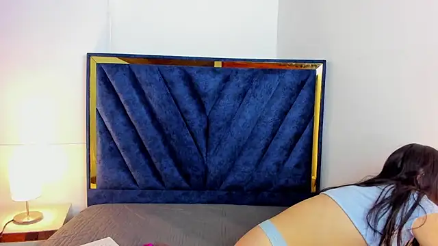 GAbrielaBotero online show from November 7, 2025, 11:37 am