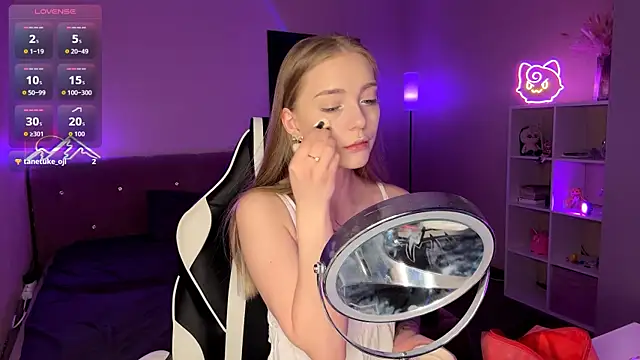 EvaPeace online show from April 12, 2026, 1:25 pm