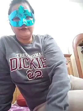 Honey-26 online show from December 16, 2025, 12:53 pm