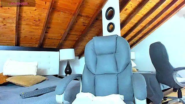 Adara Ferrara online show from March 25, 2026, 3:28 am