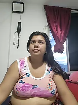 Snapshot of solnechka1 chatting on October 19, 2025, 10:45 pm solnechka1 online show from October 19, 2025, 10:45 pm