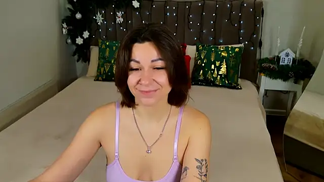 Snapshot of EdenSolis chatting on December 22, 2025, 9:09 am EdenSolis online show from December 22, 2025, 9:09 am