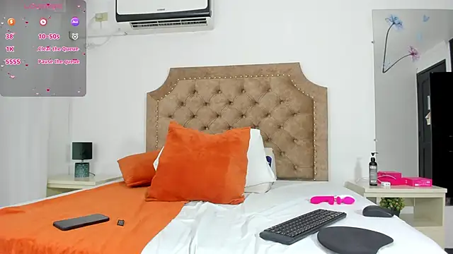 Snapshot of Grecia_Moore chatting on October 25, 2025, 9:26 pm Grecia Moore online show from October 25, 2025, 9:26 pm