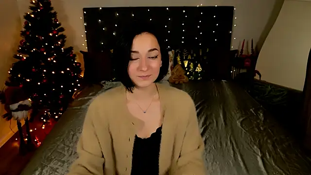 BaileeLynn online show from December 16, 2025, 12:20 pm