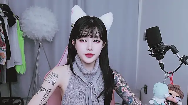 Snapshot of MISA_02 chatting on April 23, 2026, 12:29 pm MISA 02 online show from April 23, 2026, 12:29 pm