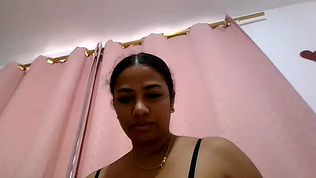 Snapshot of abby_moss_2 chatting on April 6, 2026, 12:28 pm abby moss 2 online show from April 6, 2026, 12:28 pm