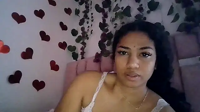 Snapshot of abby_moss_2 chatting on April 18, 2026, 12:40 pm abby moss 2 online show from April 18, 2026, 12:40 pm