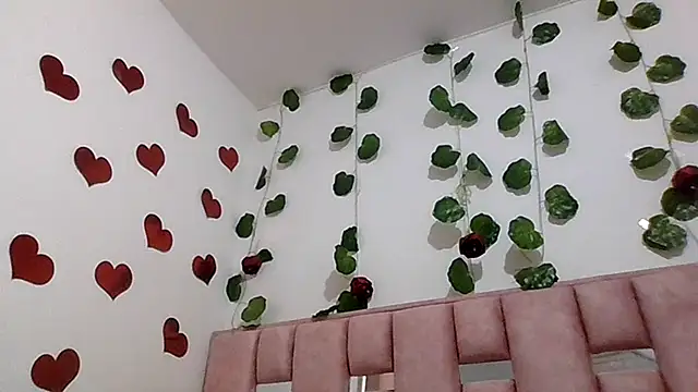 Snapshot of abby_moss_2 chatting on March 4, 2026, 12:35 pm abby moss 2 online show from March 4, 2026, 12:35 pm