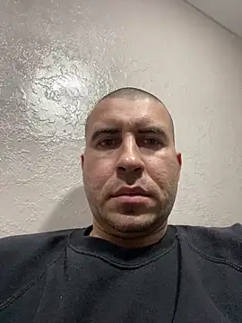 AronMode online show from December 4, 2025, 2:27 pm