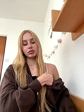 RemyStyles online show from October 24, 2025, 2:38 pm