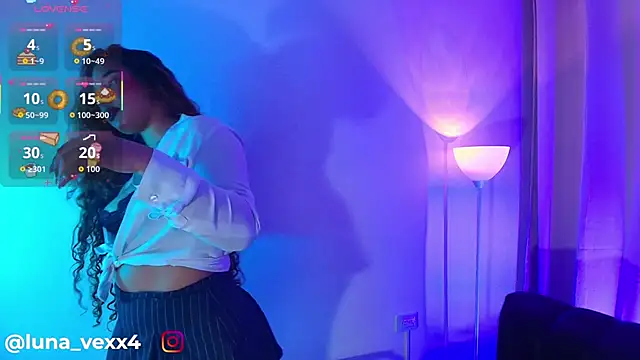 Luna Vex online show from December 5, 2025, 3:16 am