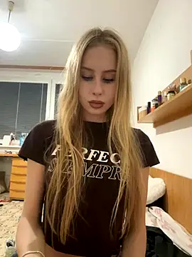 Snapshot of JudithCarly chatting on December 5, 2025, 9:23 pm JudithCarly online show from December 5, 2025, 9:23 pm