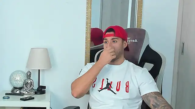 Snapshot of Ken_mailik1 chatting on February 1, 2026, 5:27 am Ken mailik1 online show from February 1, 2026, 5:27 am